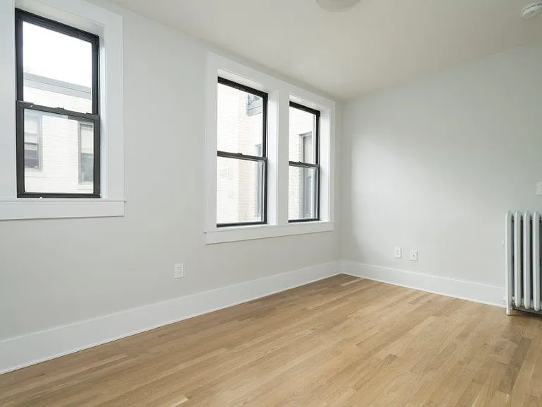 4 Elko St #10 — Photo 3