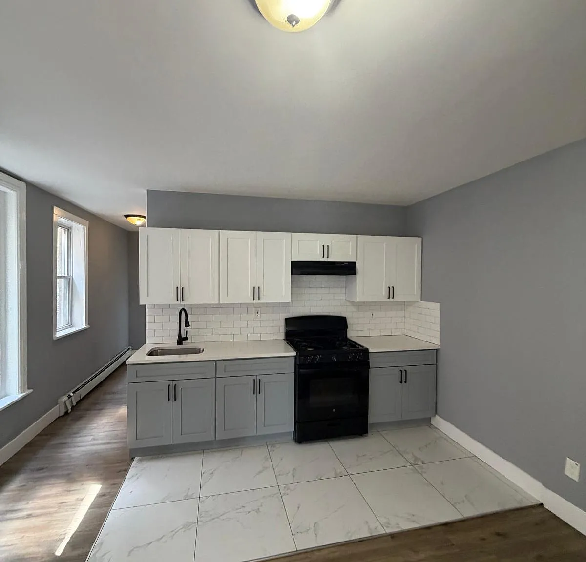 3 bed, $2,350 — Photo 1