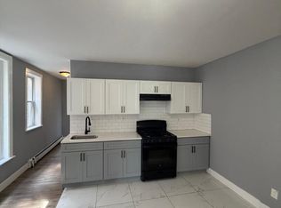 904 3rd Ave #1, Elizabeth, NJ 07201