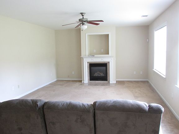 5th image of 3655 Park Hill Cir