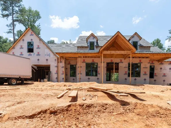 628 Sandhill Hickory Level Rd, Carrollton, GA 30116