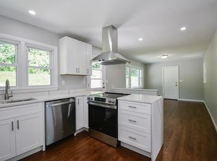 80 Hull St, Ansonia, CT 06401