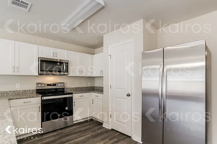 4 bed, 2.0 bath, 1400 sqft, $1,575 — Photo 4
