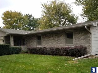 1405 Raell Dr, York, NE 68467