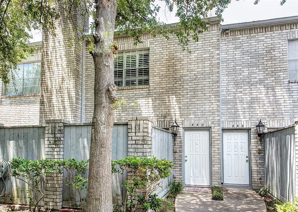 1st image of 440 Wilcrest Dr #440