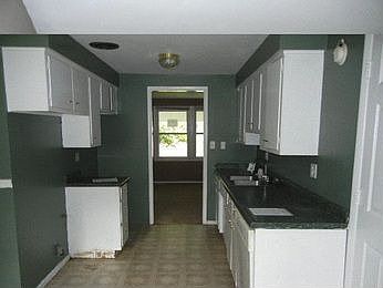 3rd image of 4039 Fernbank Dr