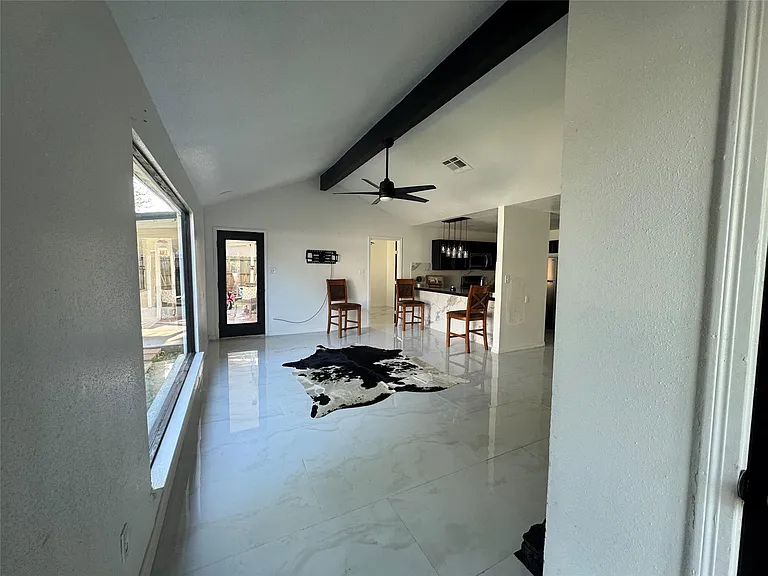 5409 Deborah Ln — Photo 3