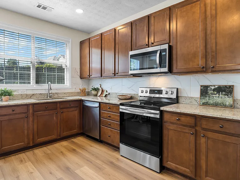 4140 Wildridge Dr — Photo 11
