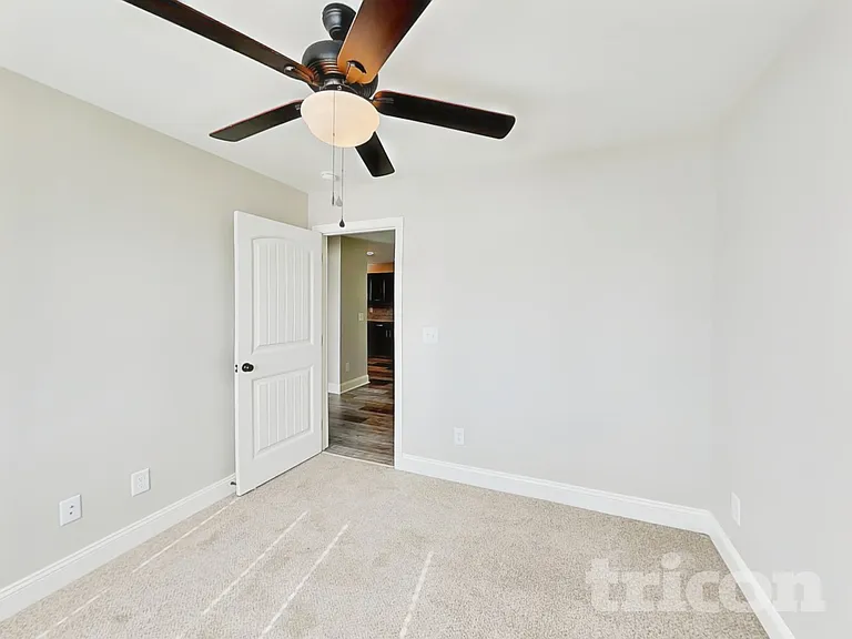 492 Woodtrace Dr — Photo 10