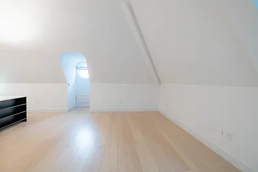 Rented by DelShah Capital LLC