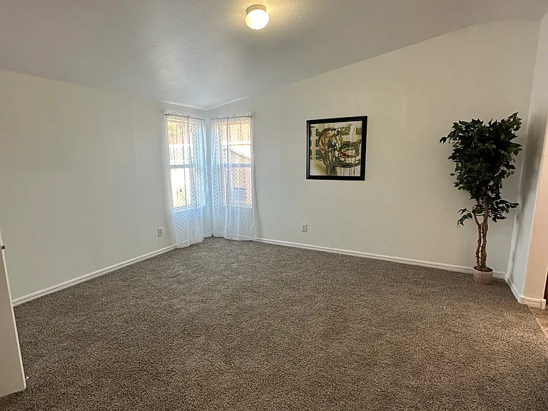 3543 Rio Grande Blvd NW — Photo 8