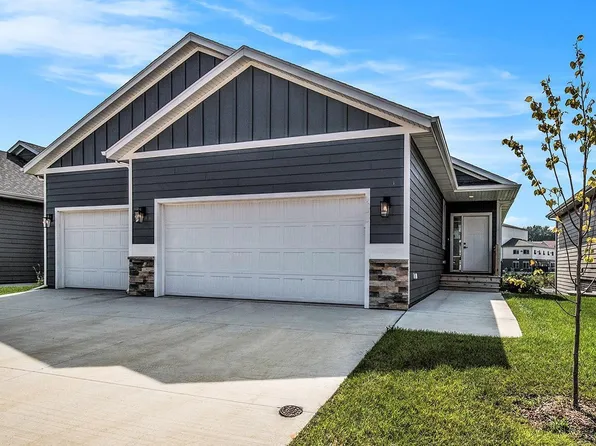 7225 E Waters Edge Pl, Place Sioux Falls, SD 57110