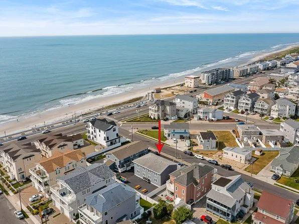 223 10th St N #6-B, Brigantine, NJ 08203