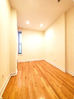 Rented by Compass | media 12