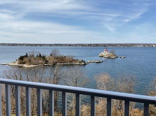 31 Bullocks Point Ave APT 4C, Riverside, RI 02915