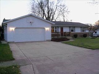 1st image of 1205 Oakwood Dr