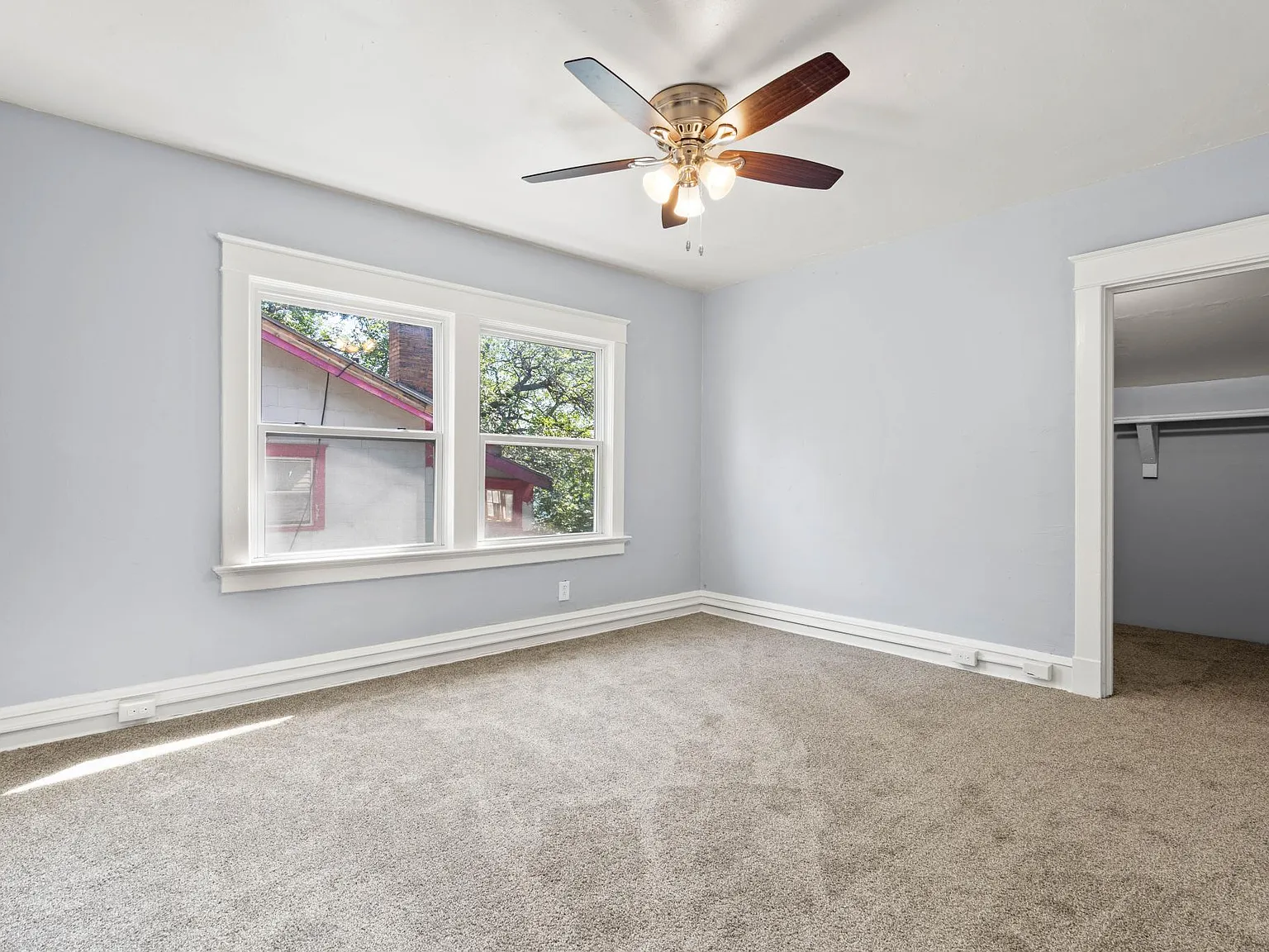 3 bed, 1200 sqft, $1,450 — Photo 4