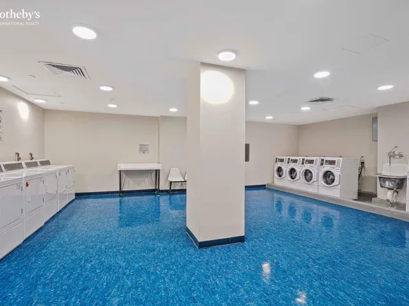 1 Hanson Place image 15 of 22