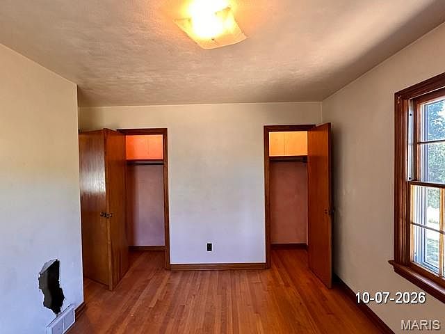 10th image of 9857 Lilac Dr