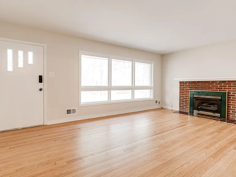 6817 Montauk Dr — Photo 5