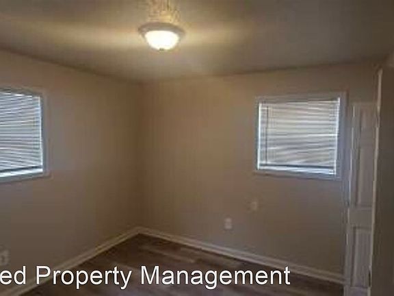 3rd image of 4412 Lynn Ln #D