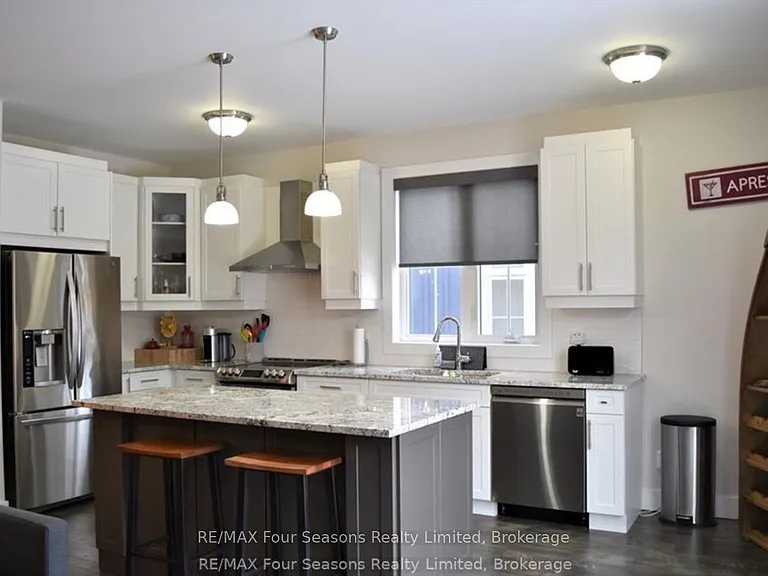 309 Yellow Birch Cres — Photo 4