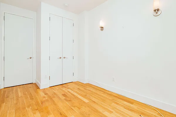 Rented by Nooklyn NYC LLC | media 77