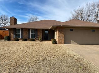 2506 Franklin Dr, Enid, OK 73703
