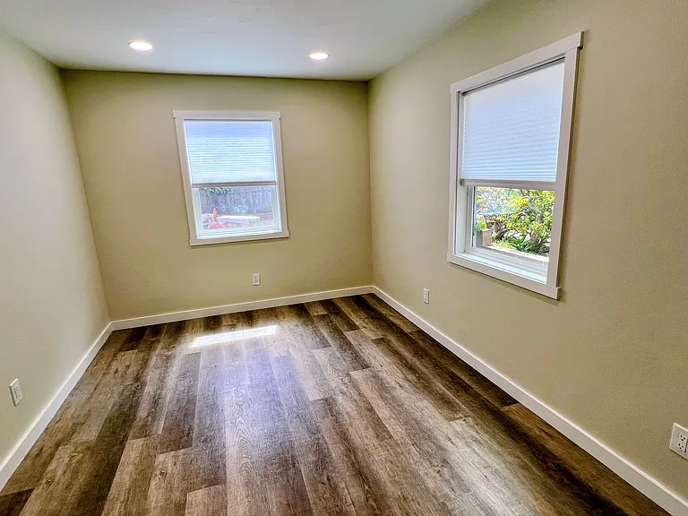 446 Tulare Ave — Photo 13