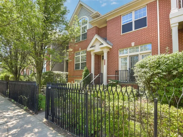 6255 Lincoln Ave #3-2, Morton Grove, IL 60053