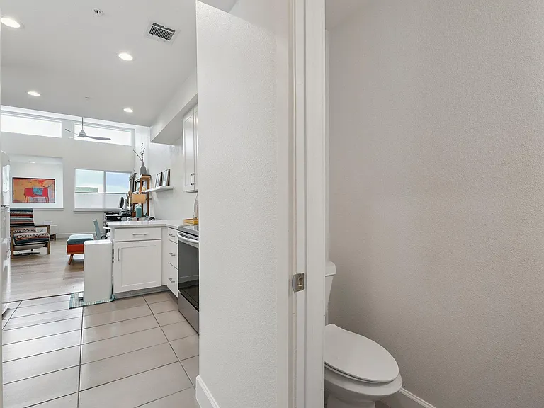 4001 Red River St #4 — Photo 12