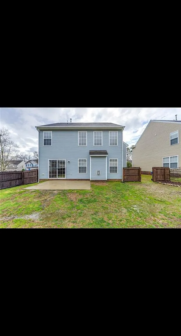 3 bed, 2.5 bath, 1717 sqft, $2,250 — Photo 2