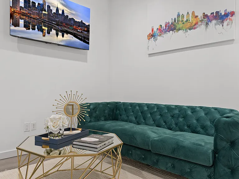 2318 N Park Ave #2R — Photo 7