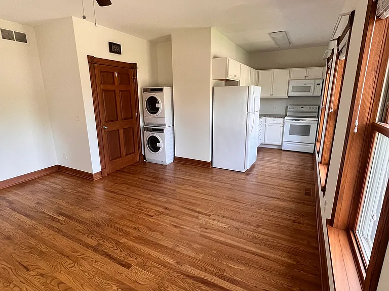 701 Portland Ave #2 — Photo 11