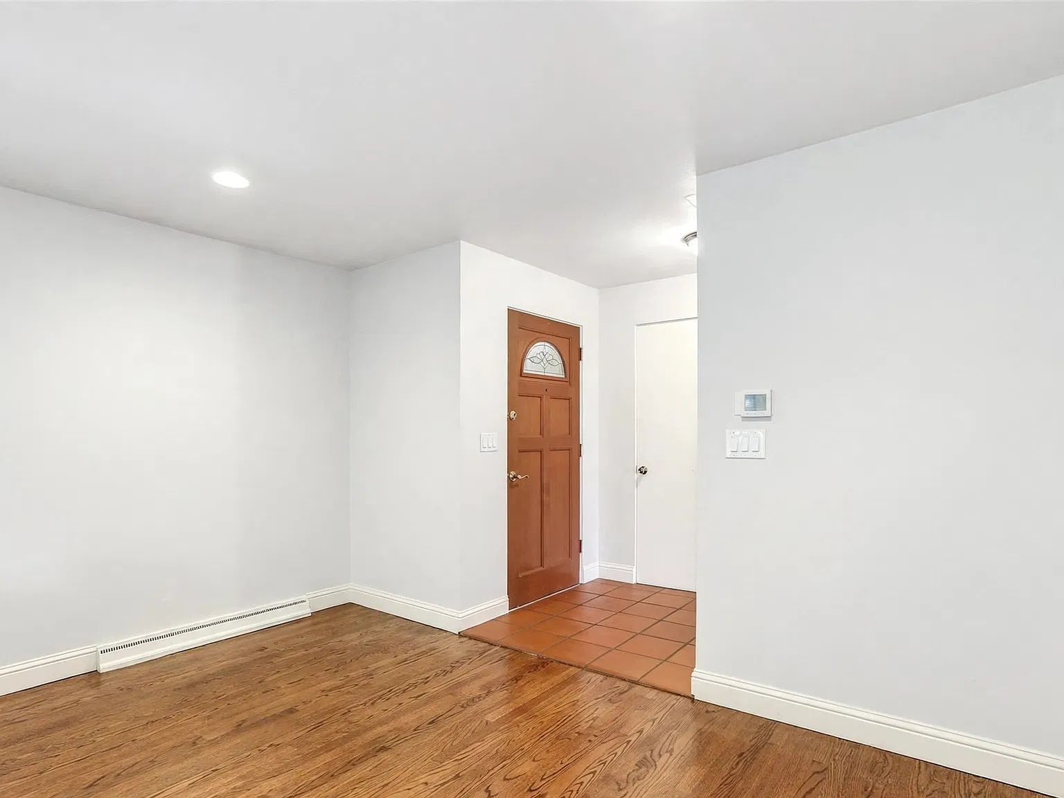 3 bed, 1.5 bath, 1490 sqft, $3,700 — Photo 4