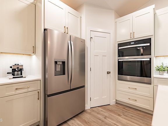 5th image of 5116 Durango Dr