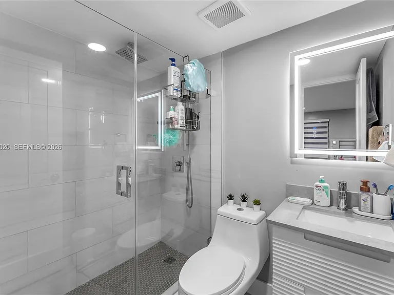 15470 SW 82nd Ln #327 — Photo 8