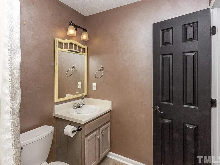 9128 Colony Village Ln — Photo 17