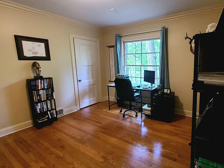 731 Greeley Dr — Photo 5