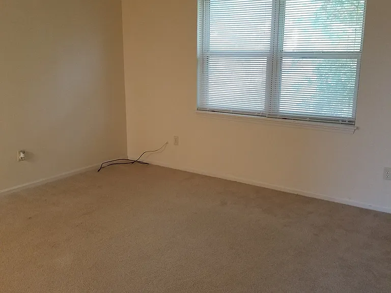 746 Demaret Dr — Photo 1