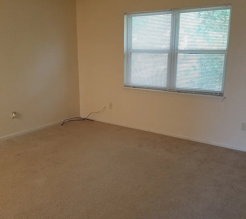 746 Demaret Dr
