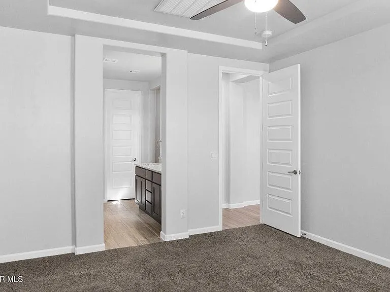 512 Twilight Dr — Photo 8