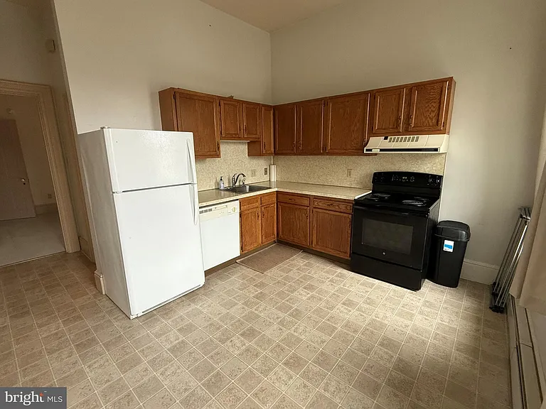 216 Main St #3 — Photo 6