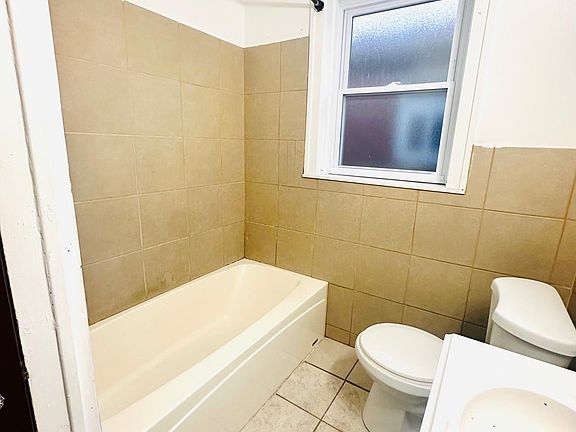 5th image of 3722 Dunnica Ave #2