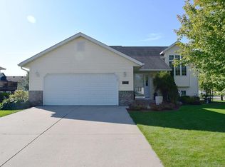 1135 18th St SE, Owatonna, MN 55060