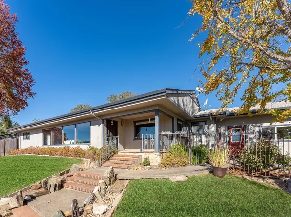 1800 Ridge Road, Ukiah, CA 95482