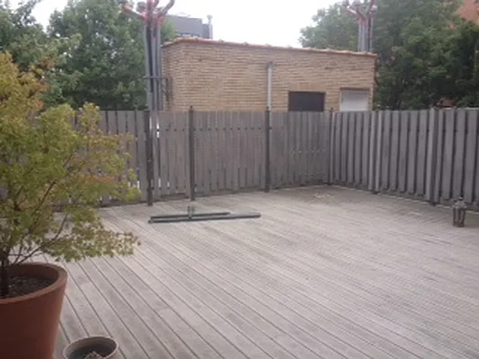 Rented by Realty 2000 Associates Ltd | media 30