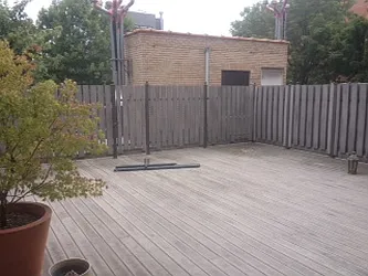 Rented by Realty 2000 Associates Ltd