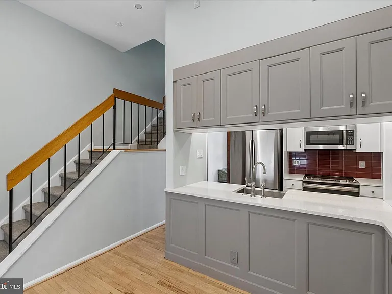 210 Church St #1C — Photo 17