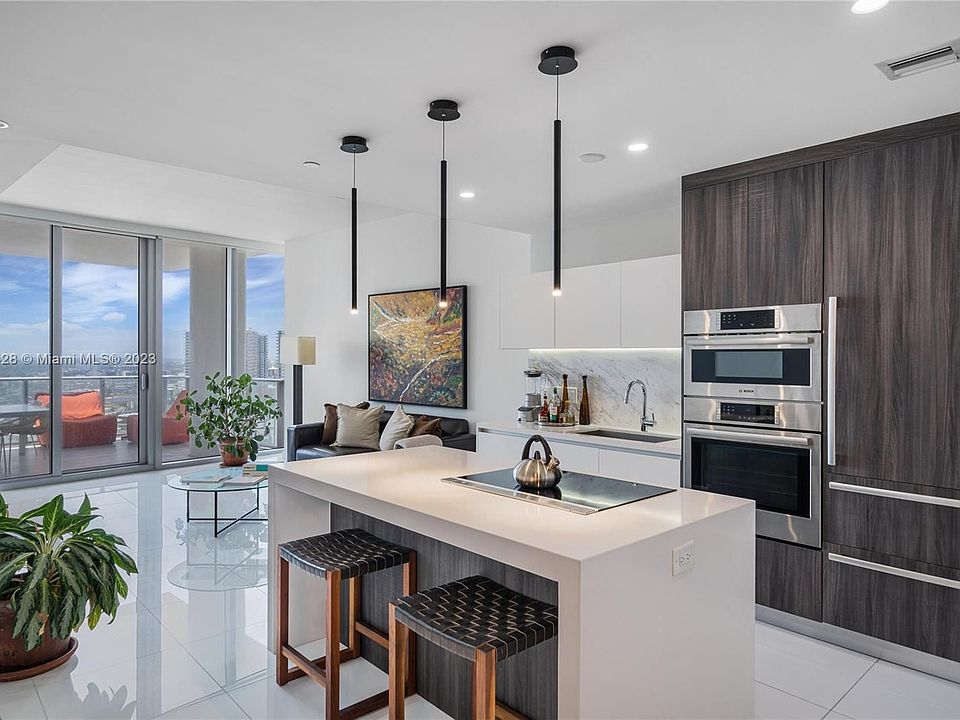 1st image of 851 NE 1st Ave #2400